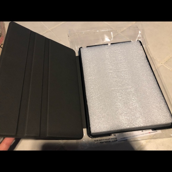 2️⃣Smart Case for IPad Air 2 Black & Leather - Picture 10 of 16